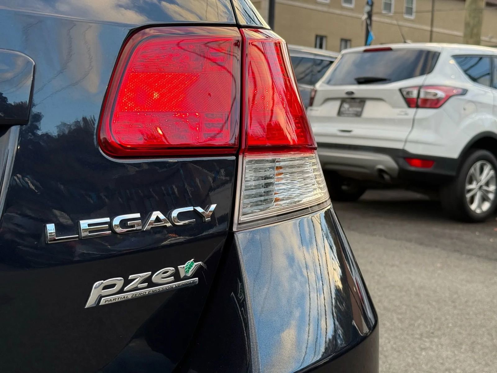 Used 2013 Subaru Legacy 2.5i Premium w/ All-Weather Pkg + Moonroof image 7