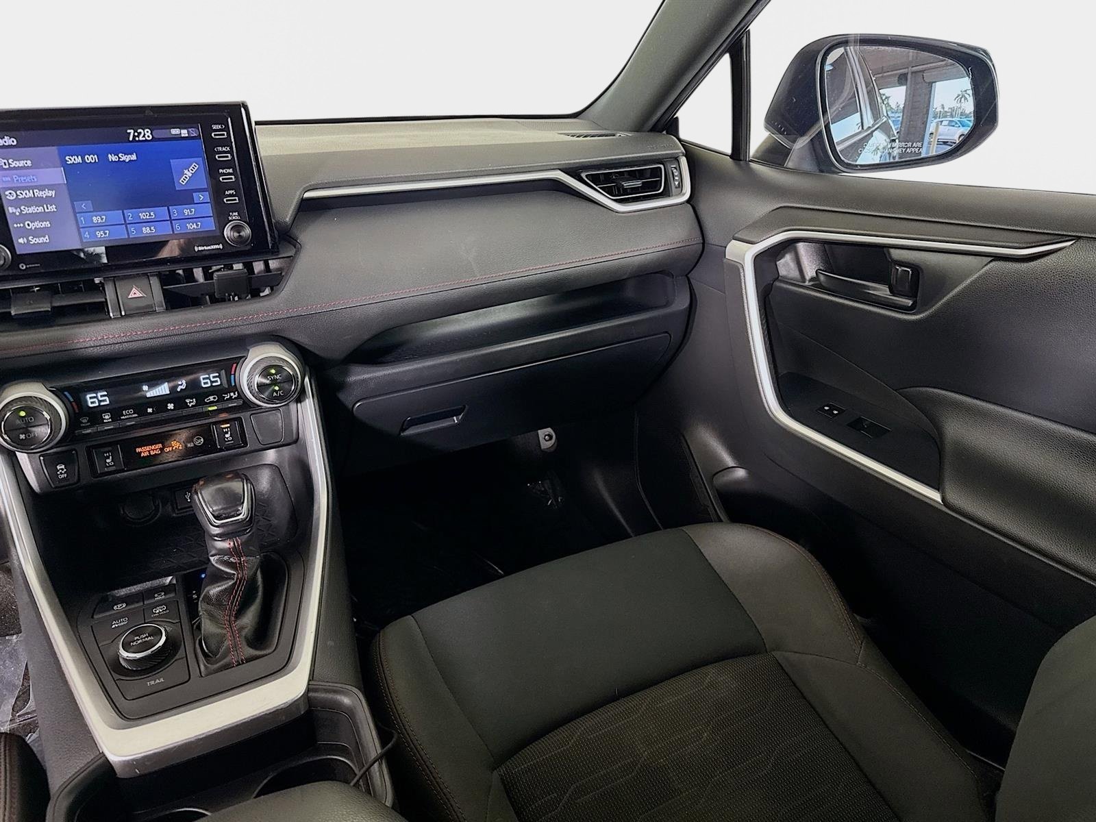 Used 2021 Toyota RAV4 SE w/ Weather & Moonroof Package AWD/4WD image 25