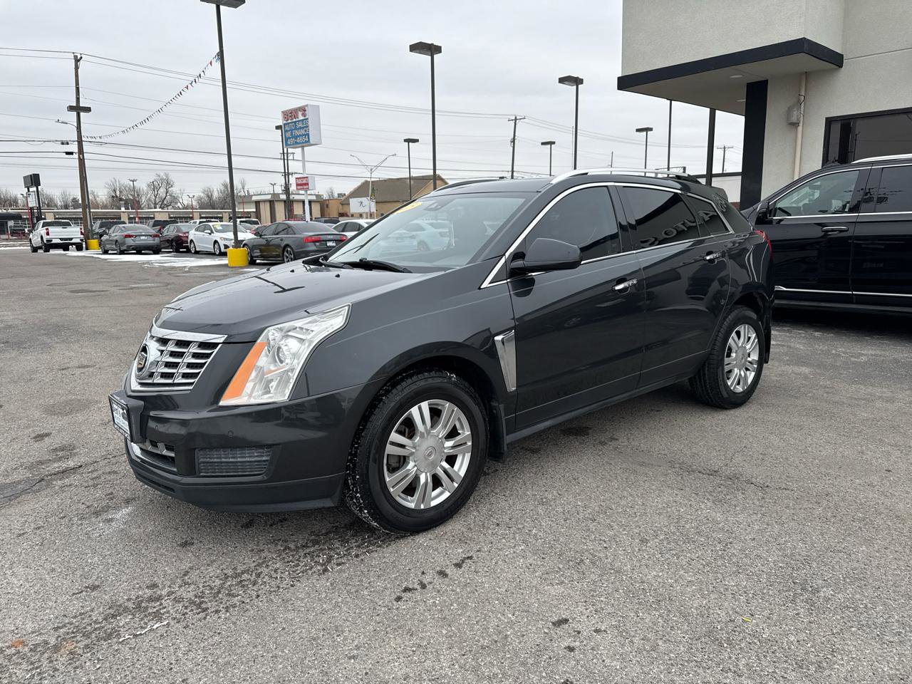 Used 2015 Cadillac SRX Luxury w/ Driver Awareness Package FWD image 2