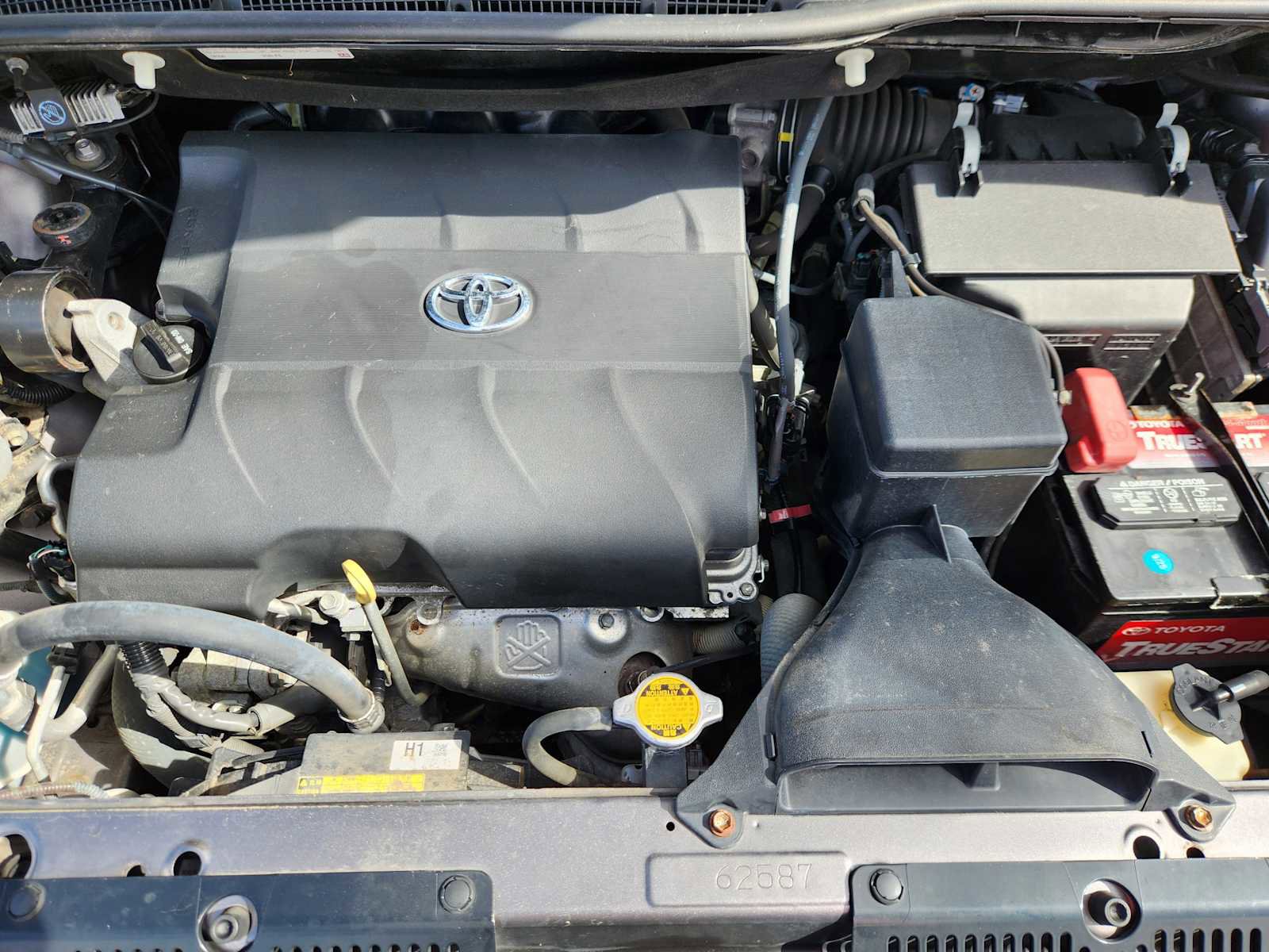 Used 2016 Toyota Sienna LE image 18