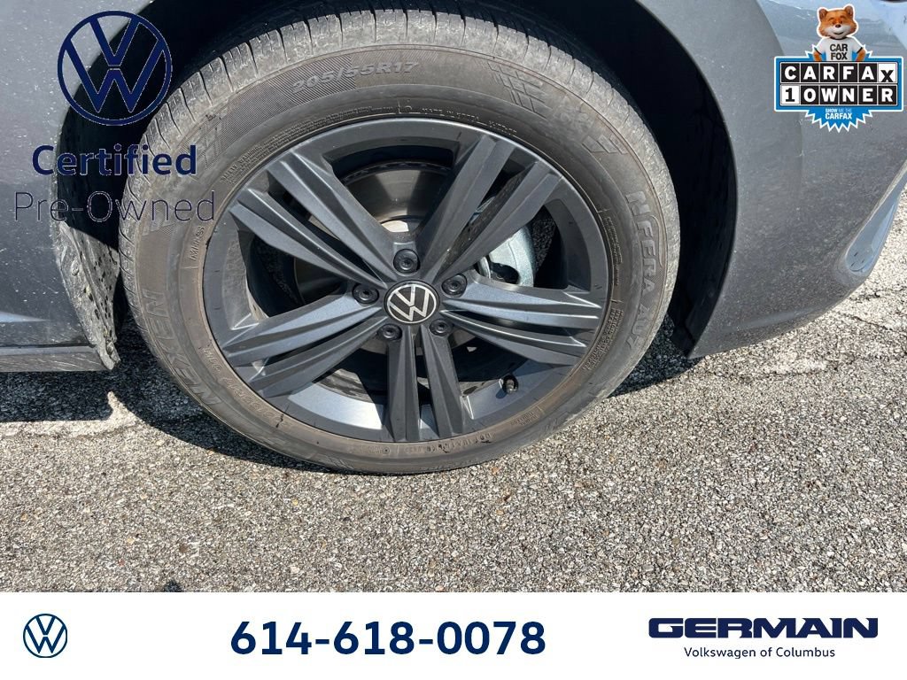 Used 2023 Volkswagen Jetta SE w/ Panoramic Sunroof Package FWD image 12