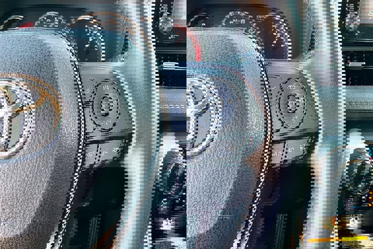 Used 2021 Toyota RAV4 Limited image 25