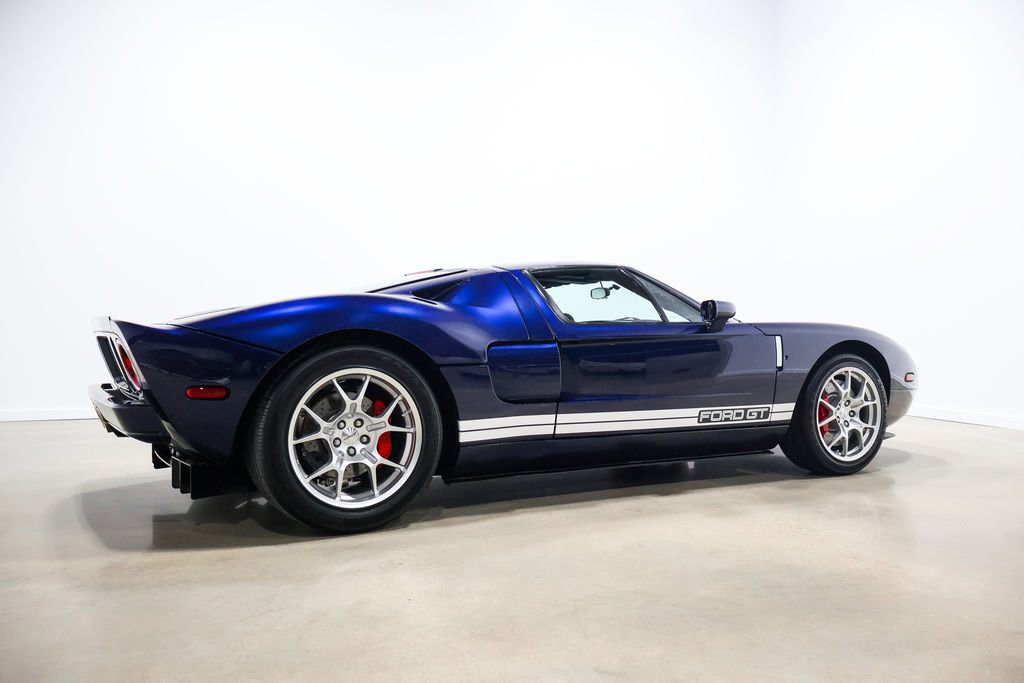 Used 2006 Ford GT RWD image 60