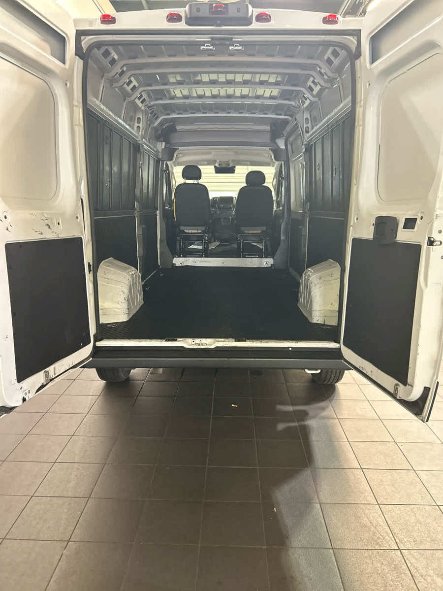 Used 2023 RAM ProMaster 2500 FWD image 4