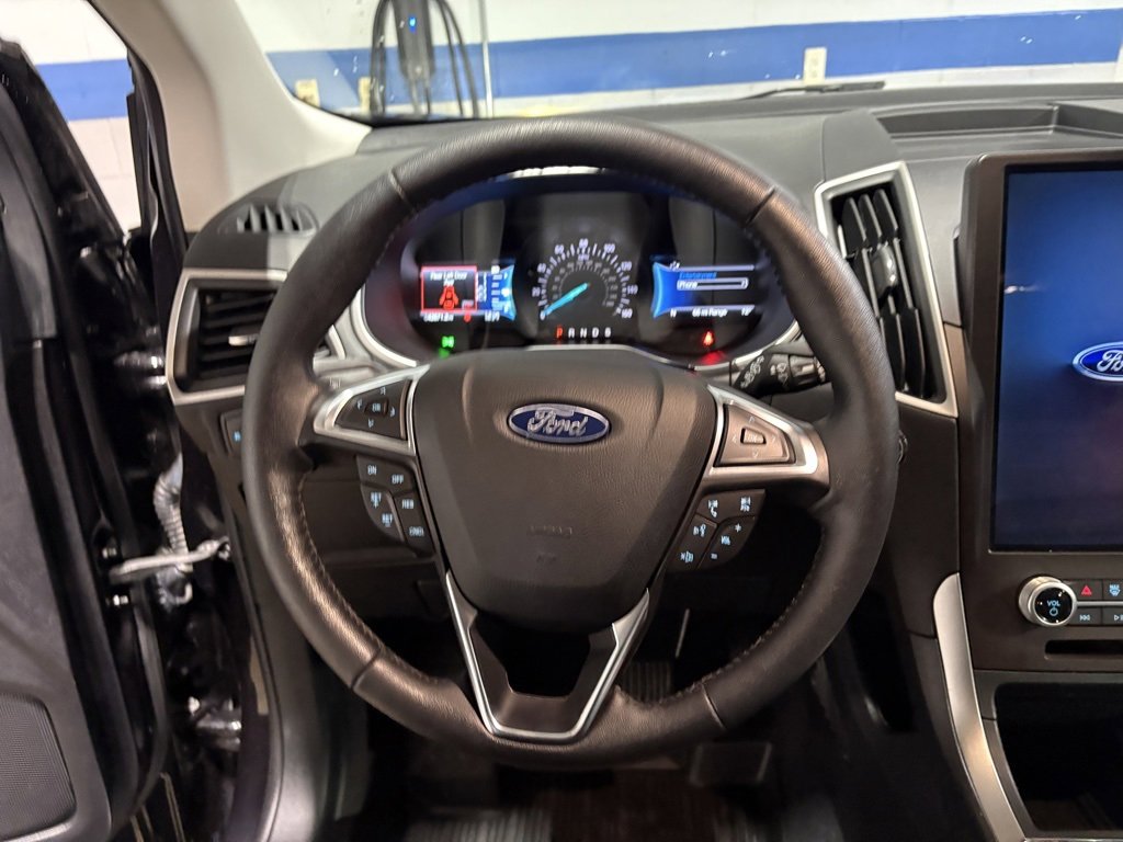 Used 2021 Ford Edge SEL w/ Convenience Package image 2