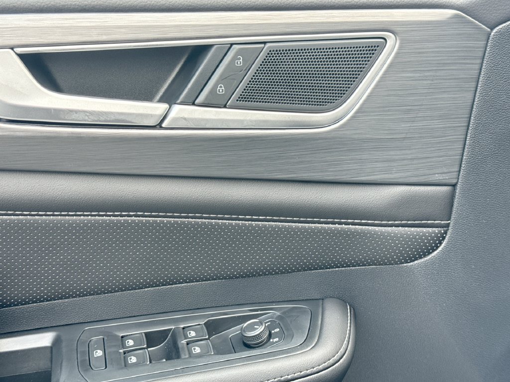 New 2026 Volkswagen Atlas Cross Sport SE AWD/4WD image 15