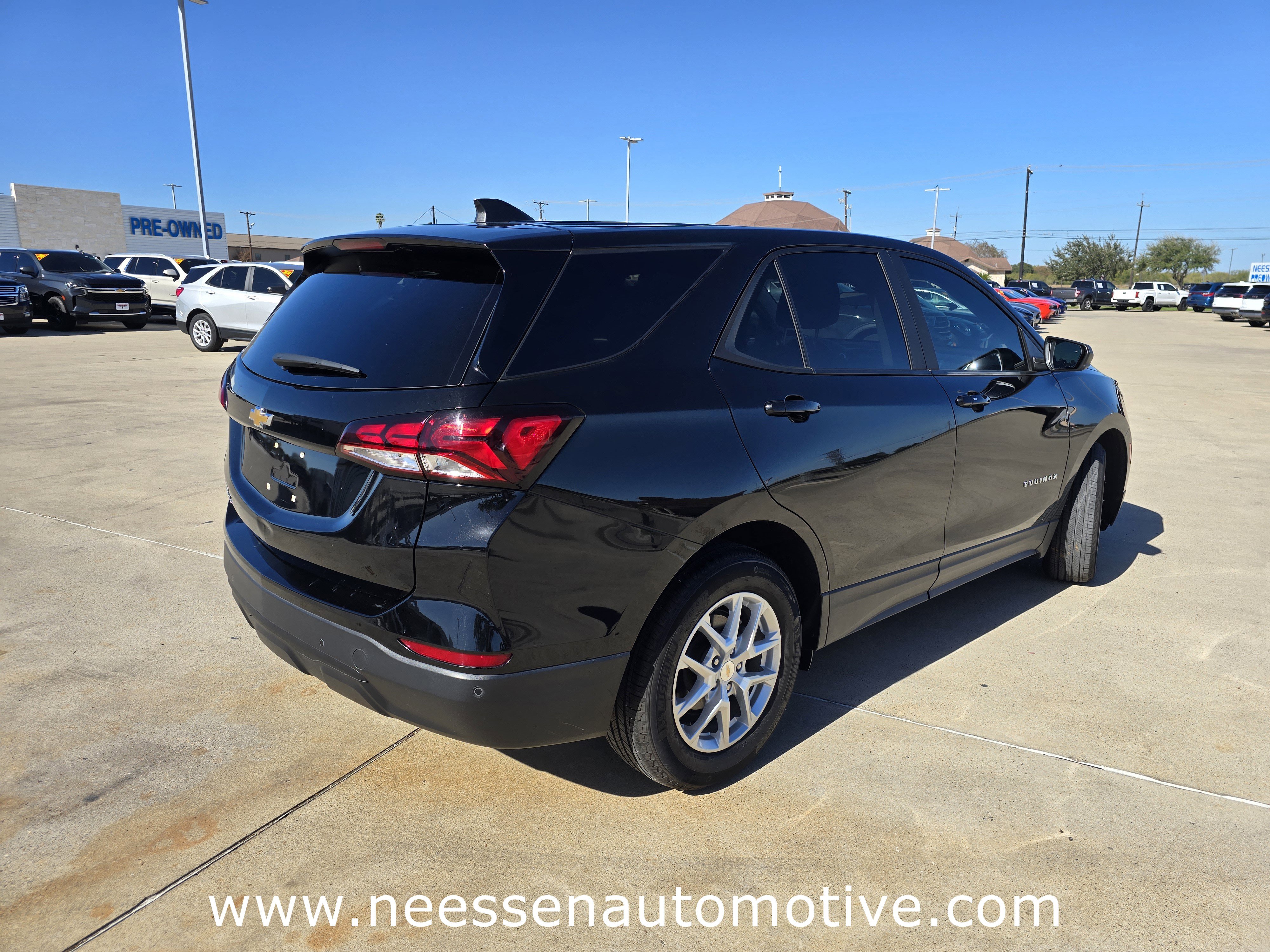 Used 2024 Chevrolet Equinox LS w/ LS Convenience Package image 7