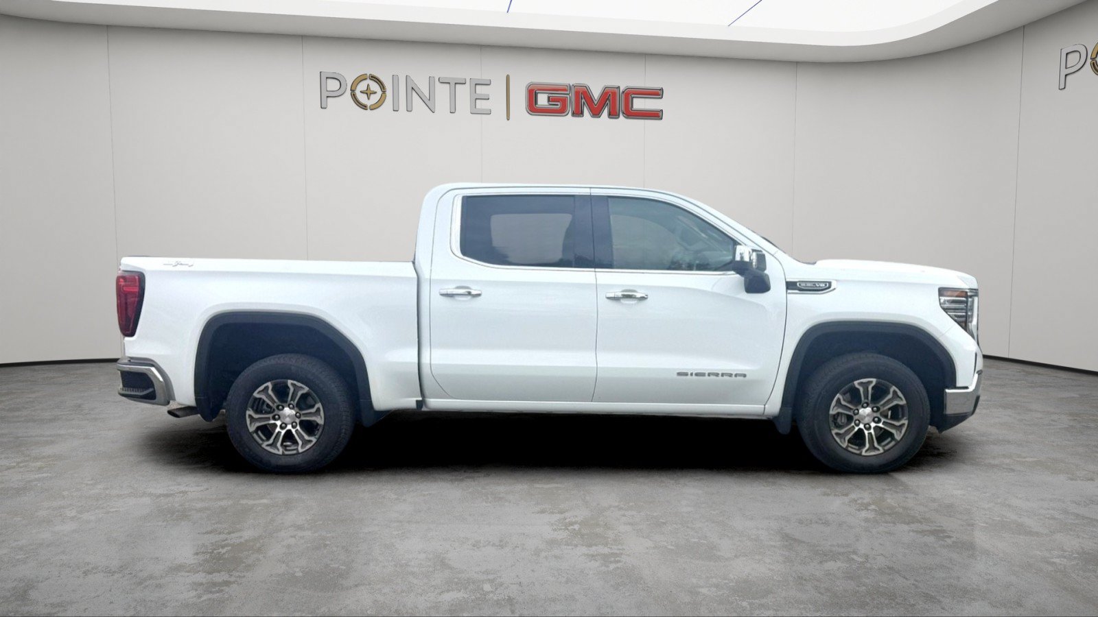 Used 2026 GMC Sierra 1500 SLT AWD/4WD image 9