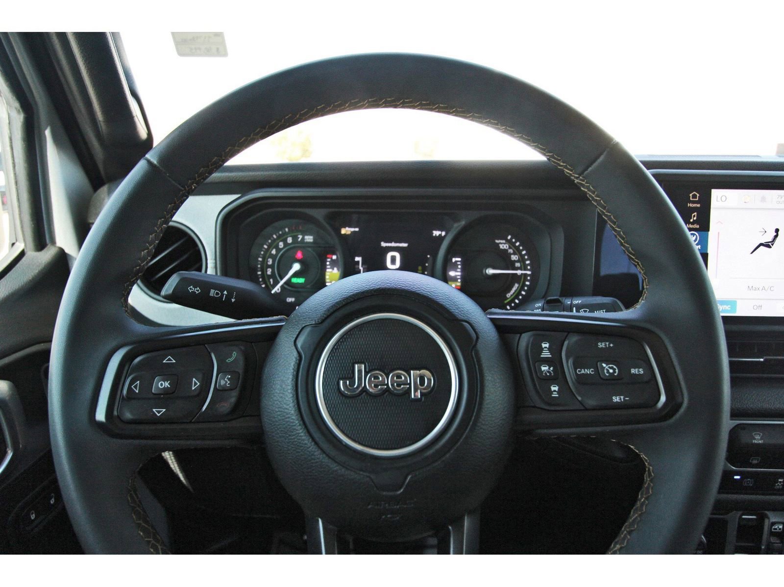 Used 2024 Jeep Wrangler Unlimited image 16