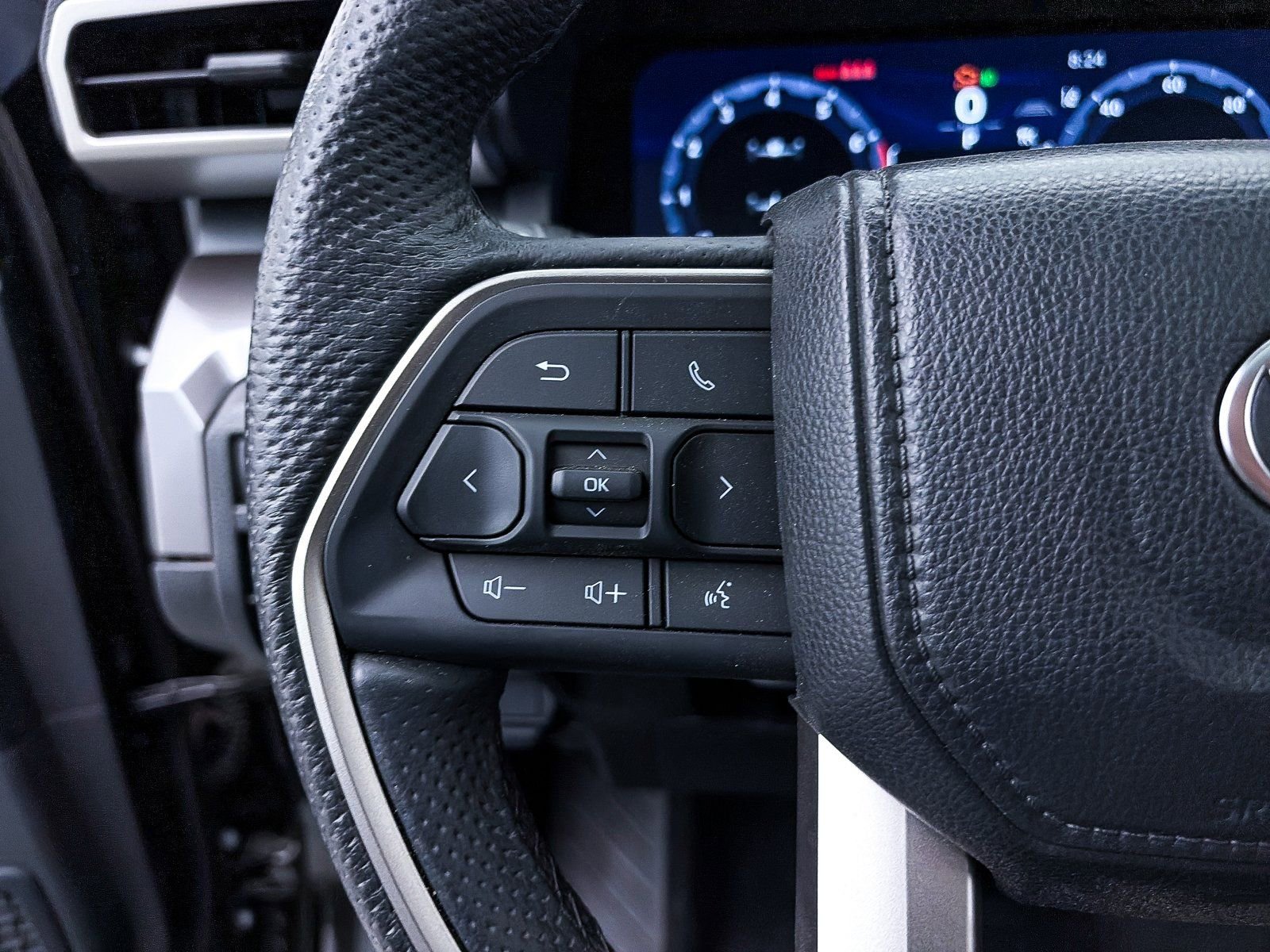 Used 2024 Toyota Tacoma TRD Off-Road w/ TRD Off Road Upgrade Package image 36