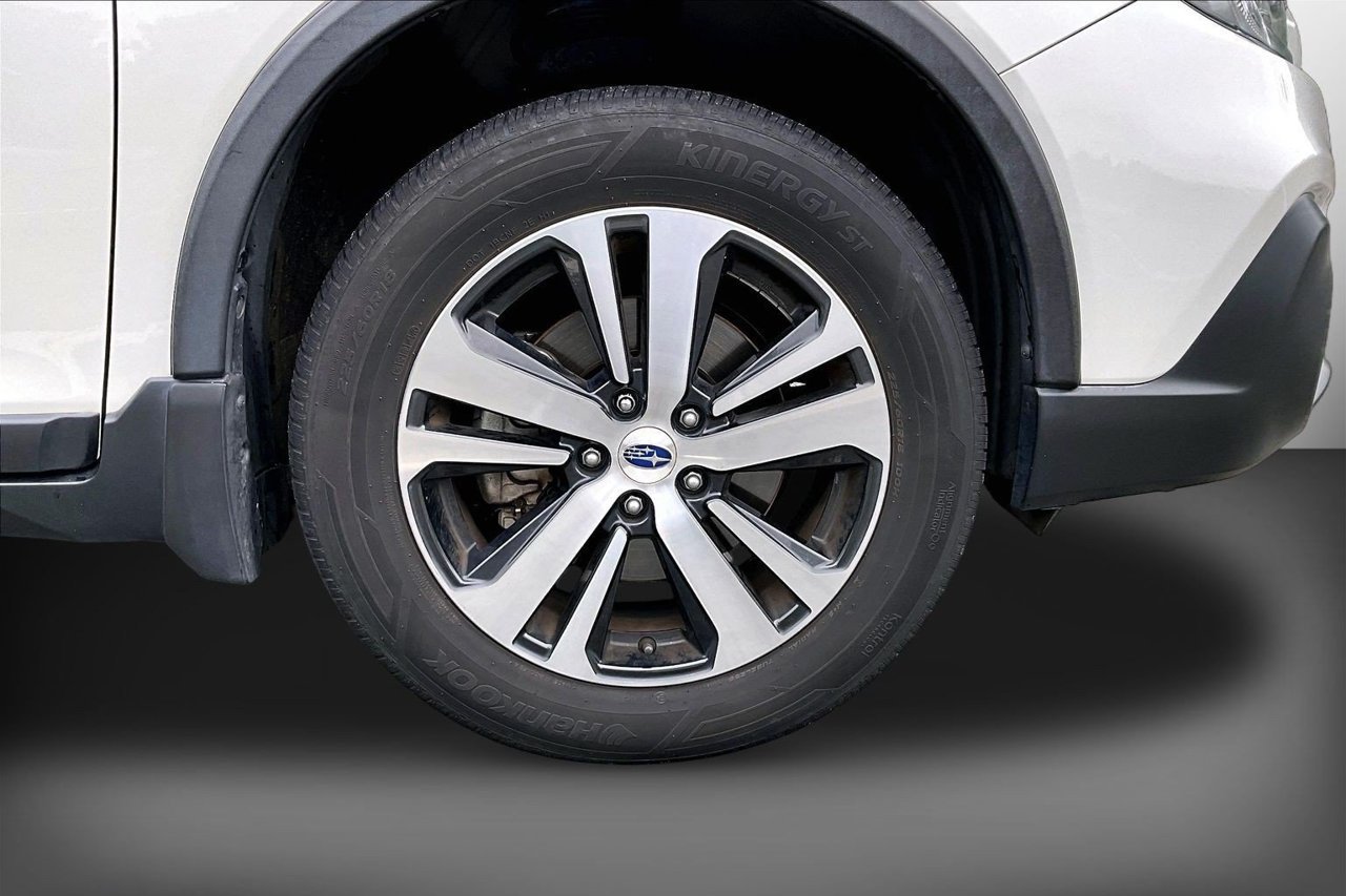 Used 2018 Subaru Outback 3.6R Limited AWD/4WD image 34