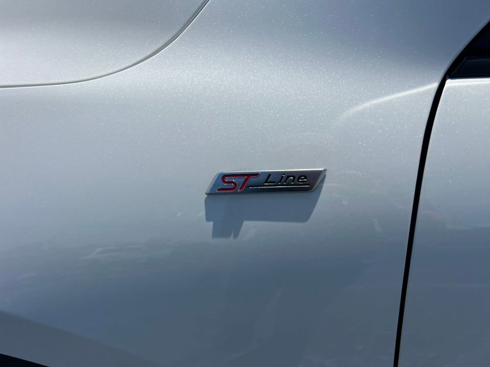 New 2025 Ford Escape ST-Line w/ Tech Pack #1 image 9