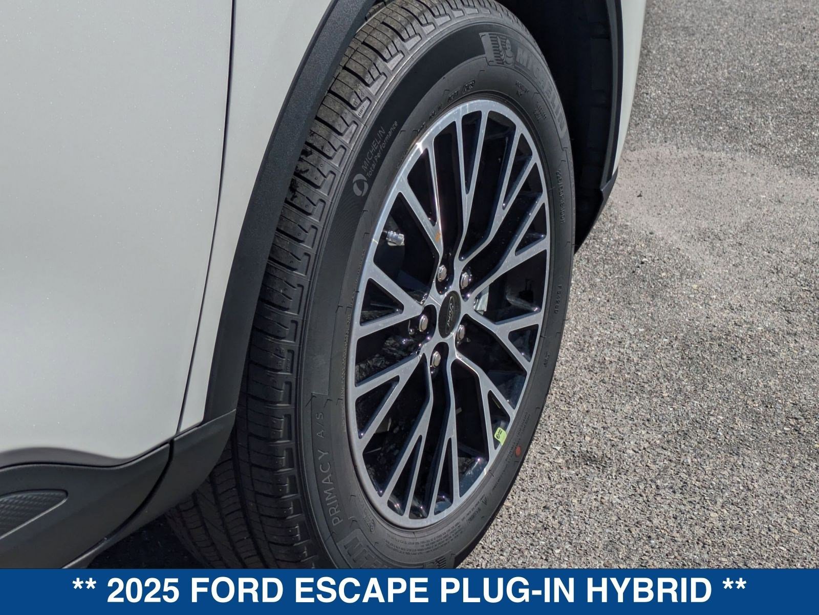 New 2025 Ford Escape SE image 13