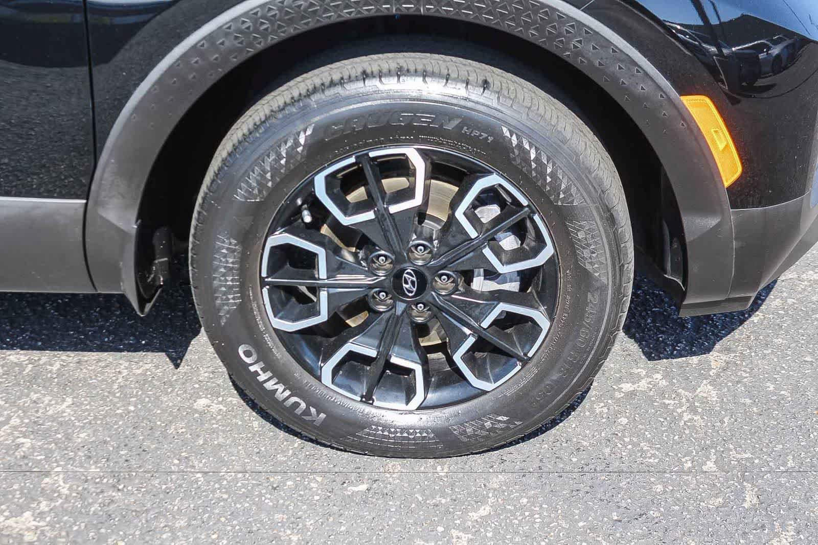 Certified 2023 Hyundai Santa Cruz SEL FWD image 11