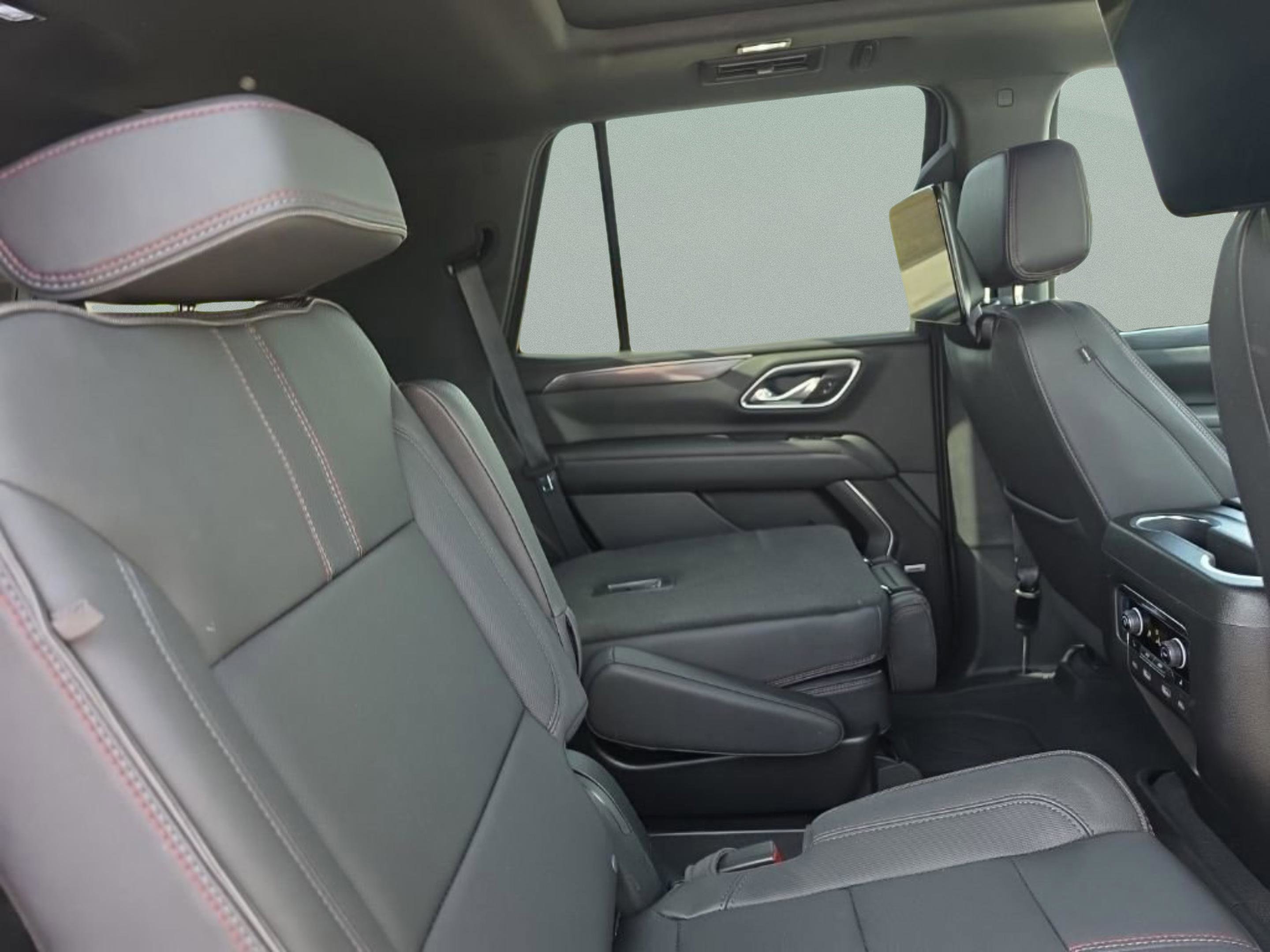 Used 2023 Chevrolet Tahoe RST w/ Luxury Package RWD image 27