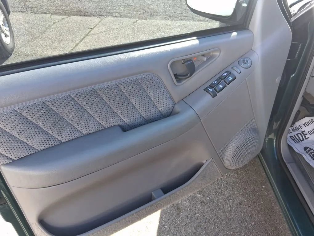Used 1996 Chevrolet Blazer 4WD 4-Door image 13