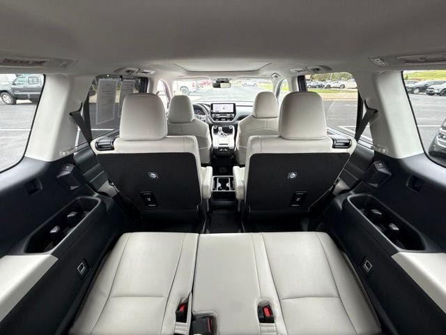 Used 2026 Toyota Grand Highlander AWD image 16