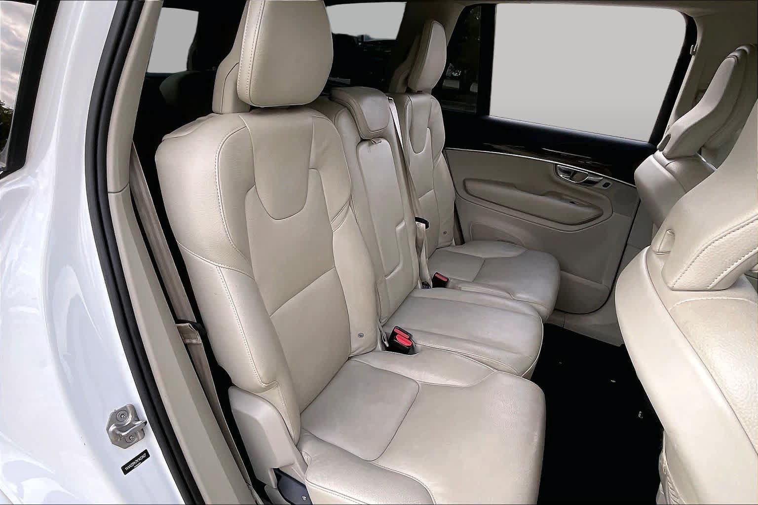 Used 2019 Volvo XC90 T6 Momentum w/ Advanced Package AWD/4WD image 19
