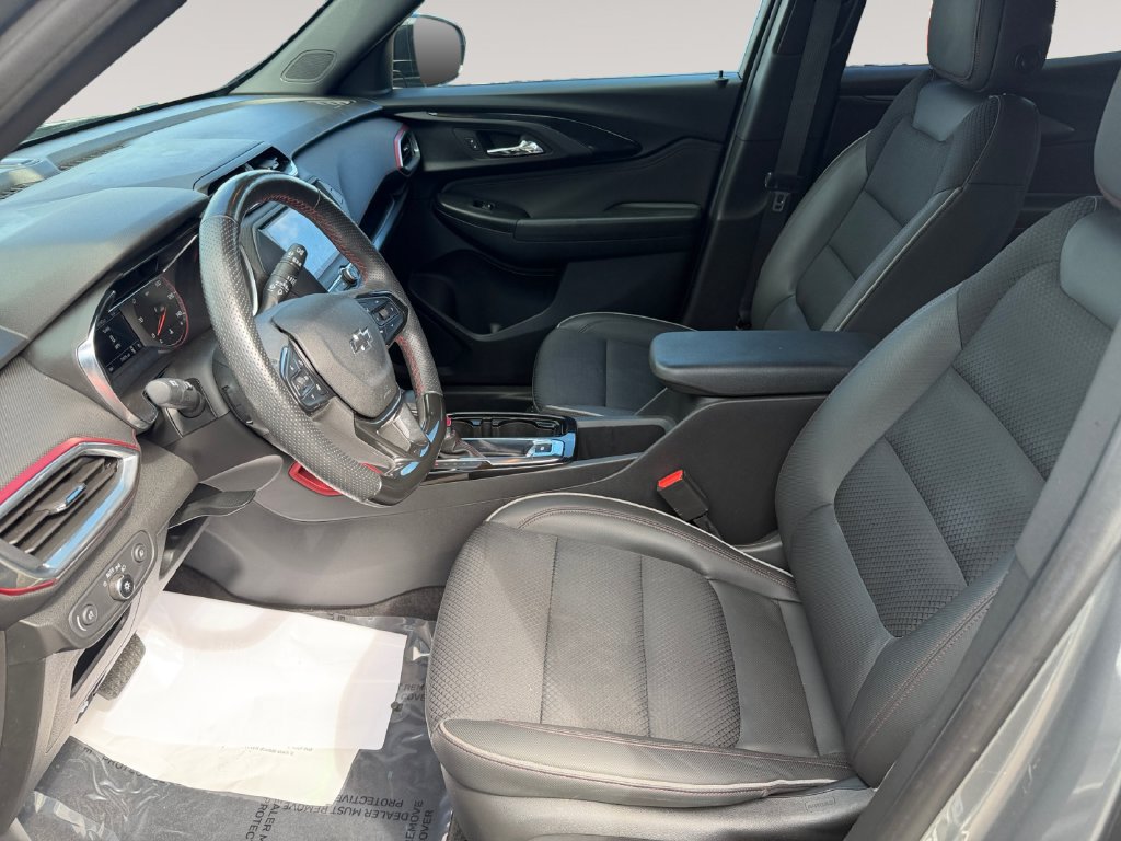Used 2023 Chevrolet TrailBlazer RS FWD image 9