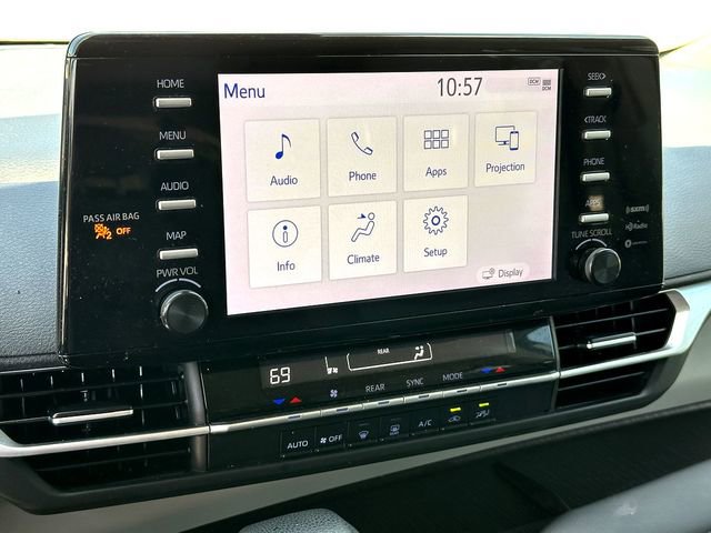 Used 2021 Toyota Sienna LE image 13