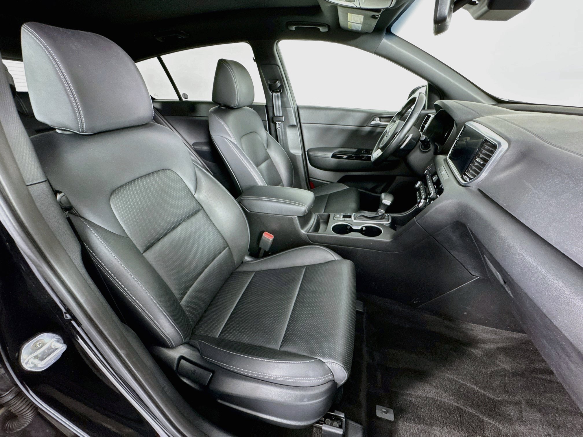 Used 2022 Kia Sportage Nightfall Edition w/ Nighfall AWD Premium Package image 27