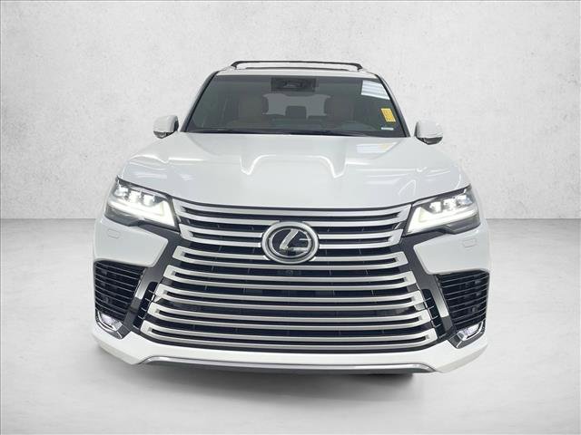 Used 2025 Lexus LX 600 4WD w/ Accessory Package (Z1) image 6