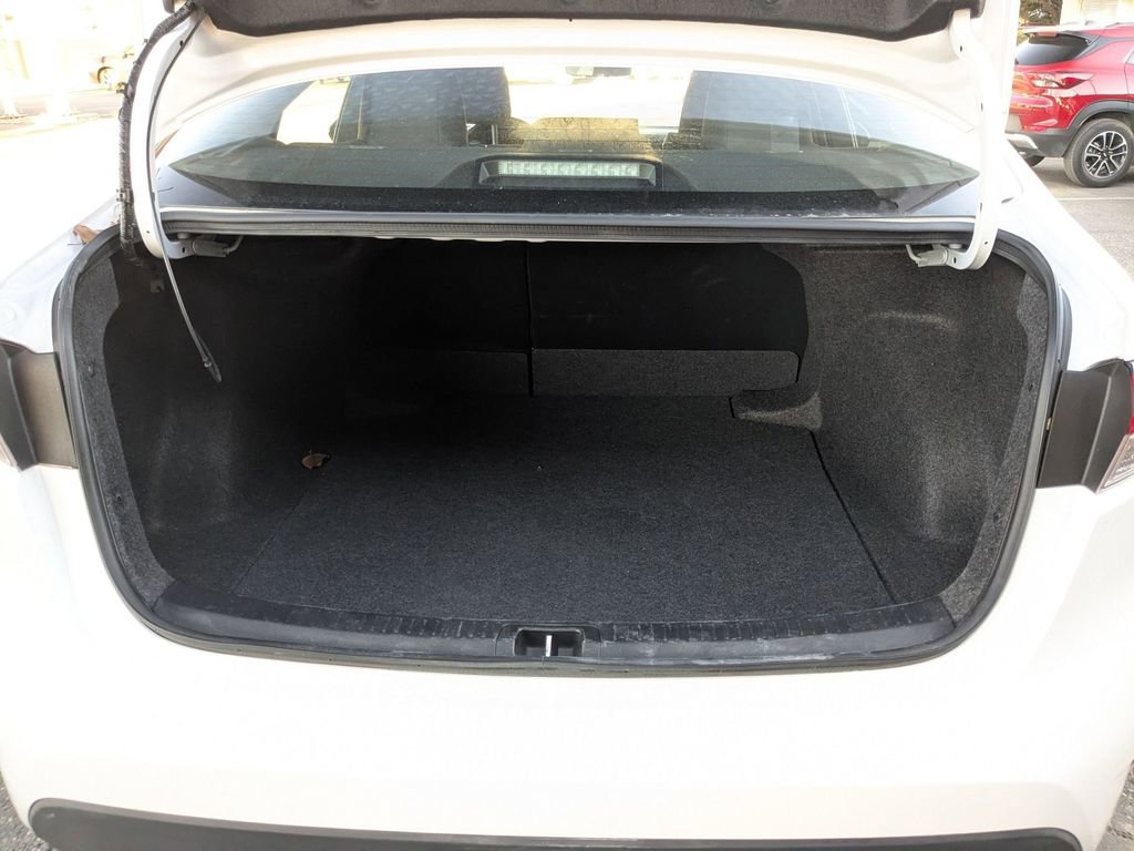 Used 2025 Toyota Corolla LE image 27