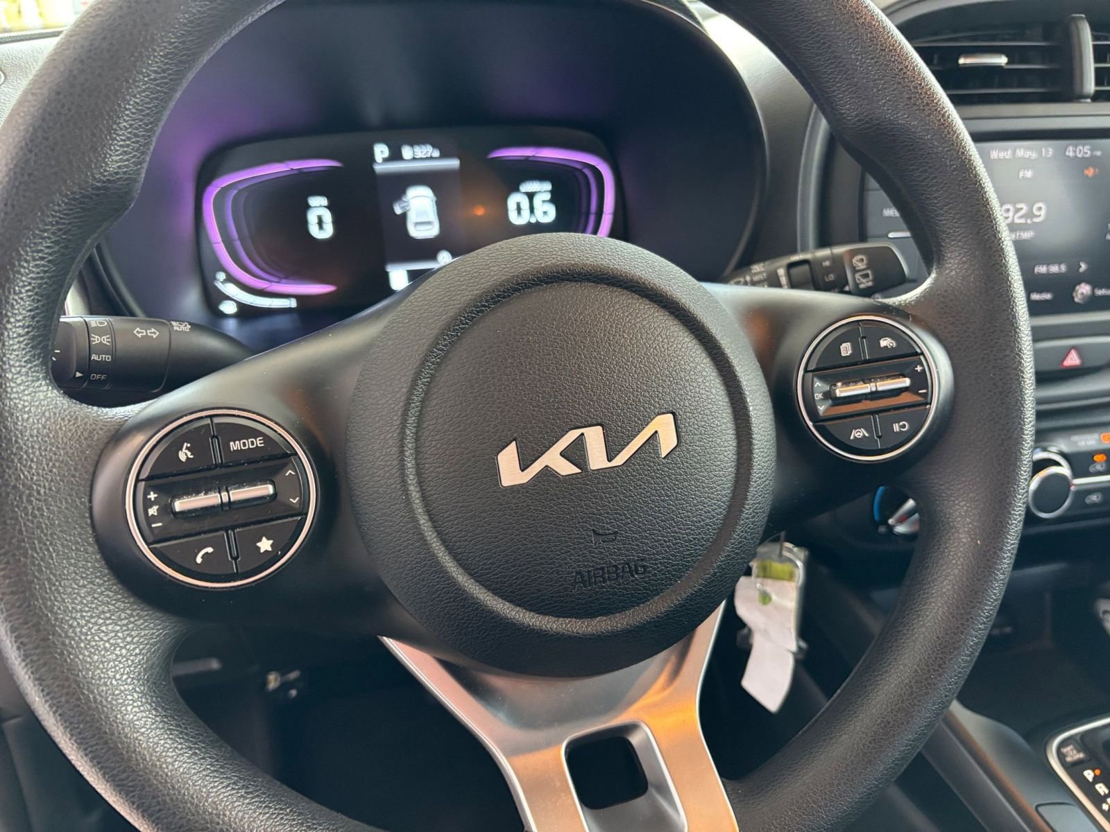 Used 2025 Kia Soul LX w/ LX Technology Package FWD image 28
