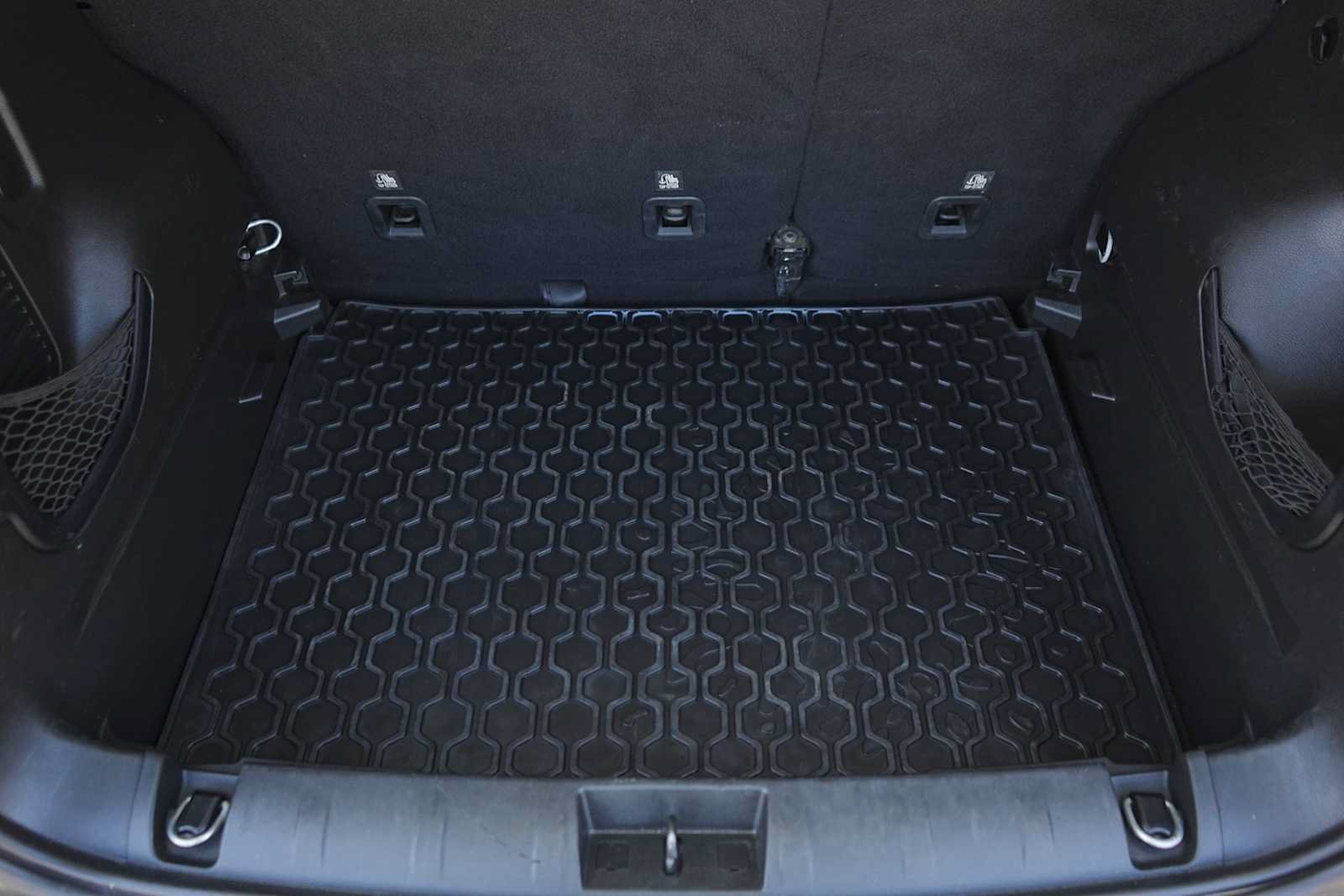 Used 2018 Jeep Renegade Altitude FWD image 27