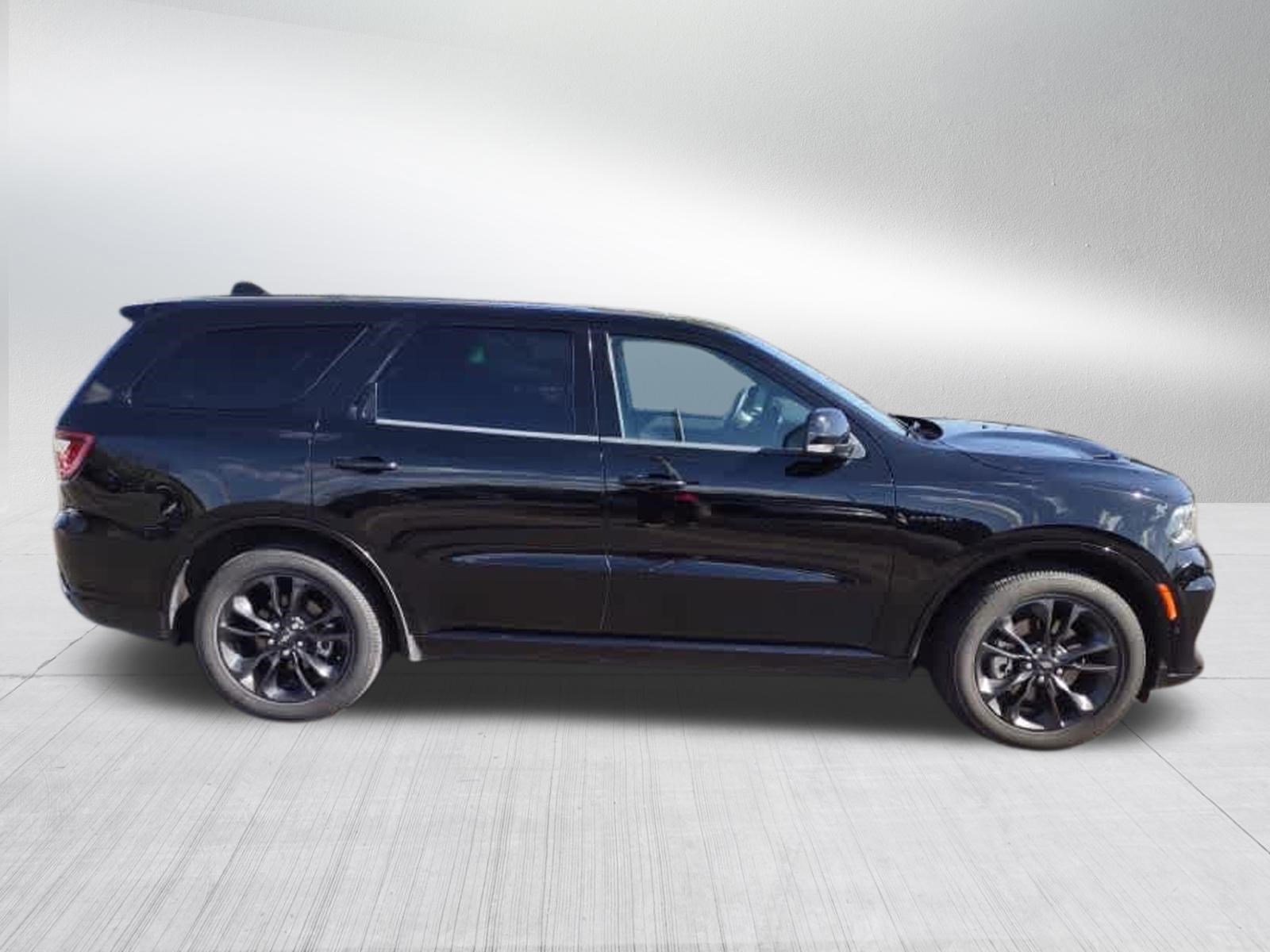 Used 2022 Dodge Durango R/T w/ Blacktop Package AWD/4WD image 11
