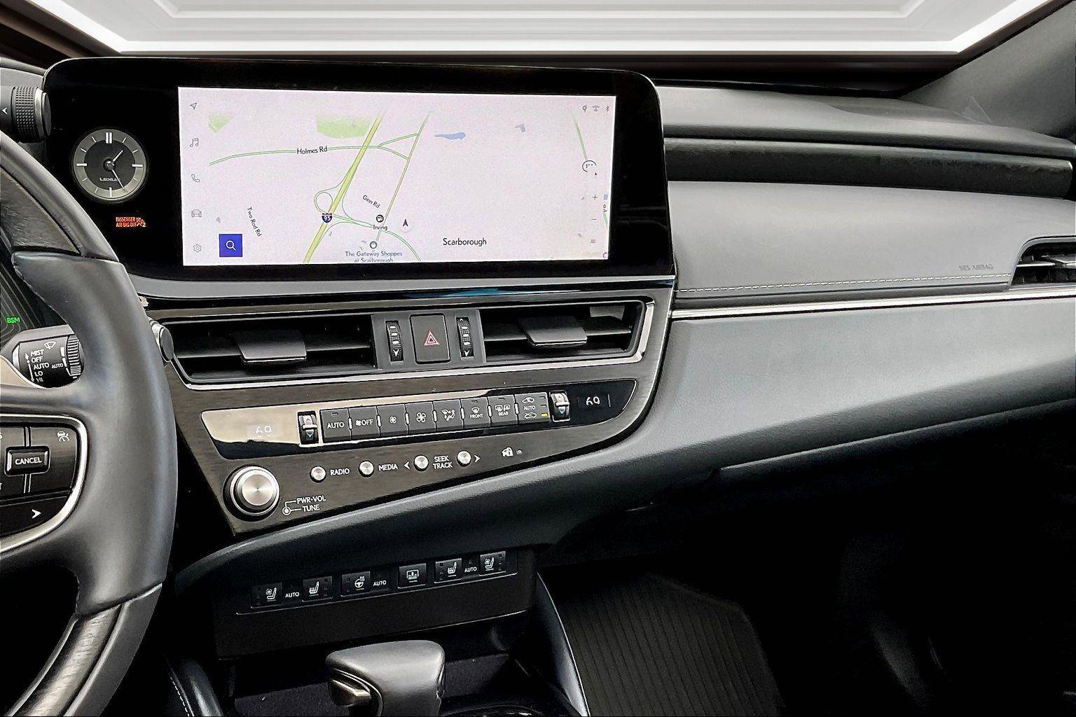 Used 2025 Lexus ES 300h w/ Luxury Package image 6