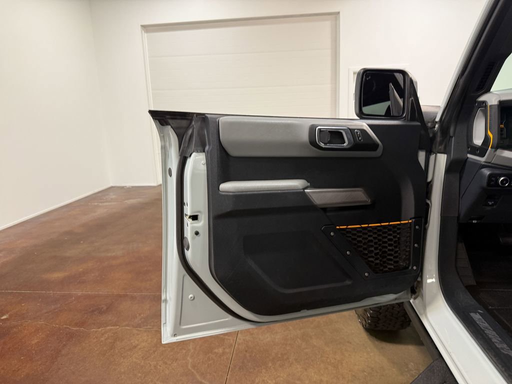Used 2023 Ford Bronco Badlands image 55