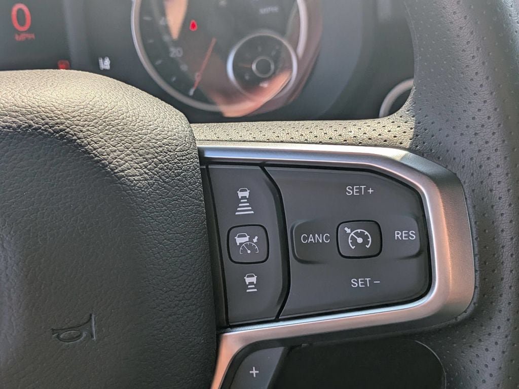 New 2026 RAM 1500 Express AWD/4WD image 16