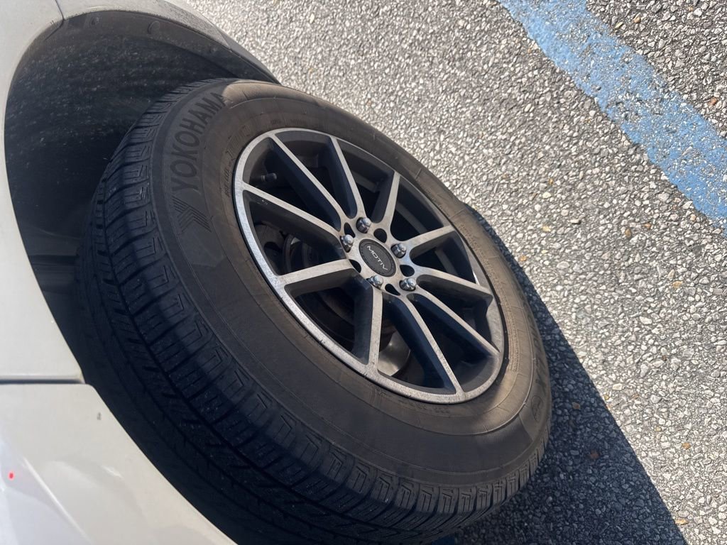 Used 2015 Chevrolet Equinox LS image 10