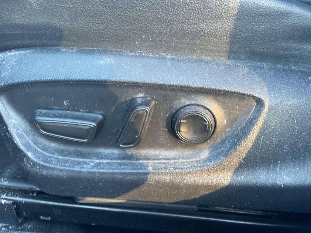 Used 2024 Toyota Camry SE image 14