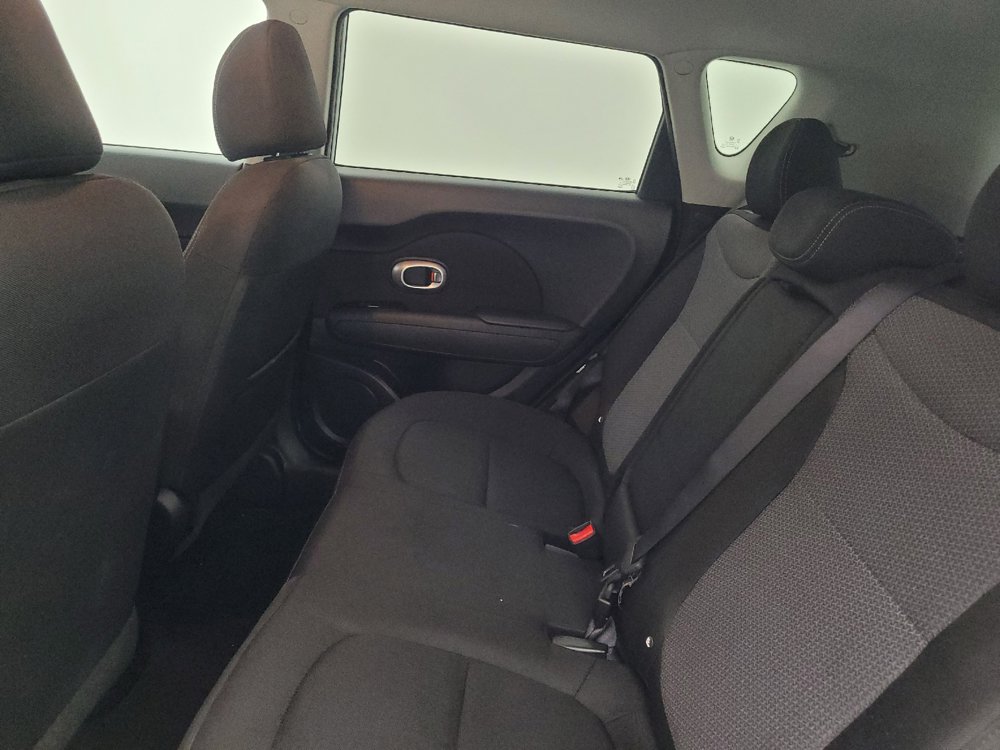 Used 2018 Kia Soul + FWD image 18