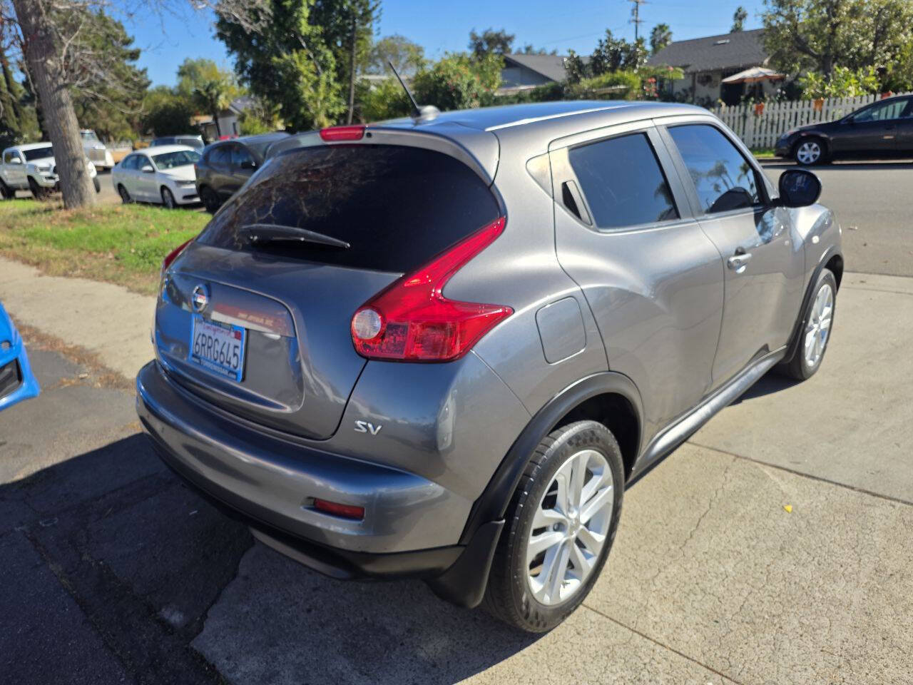 Used 2011 Nissan Juke SV FWD image 9