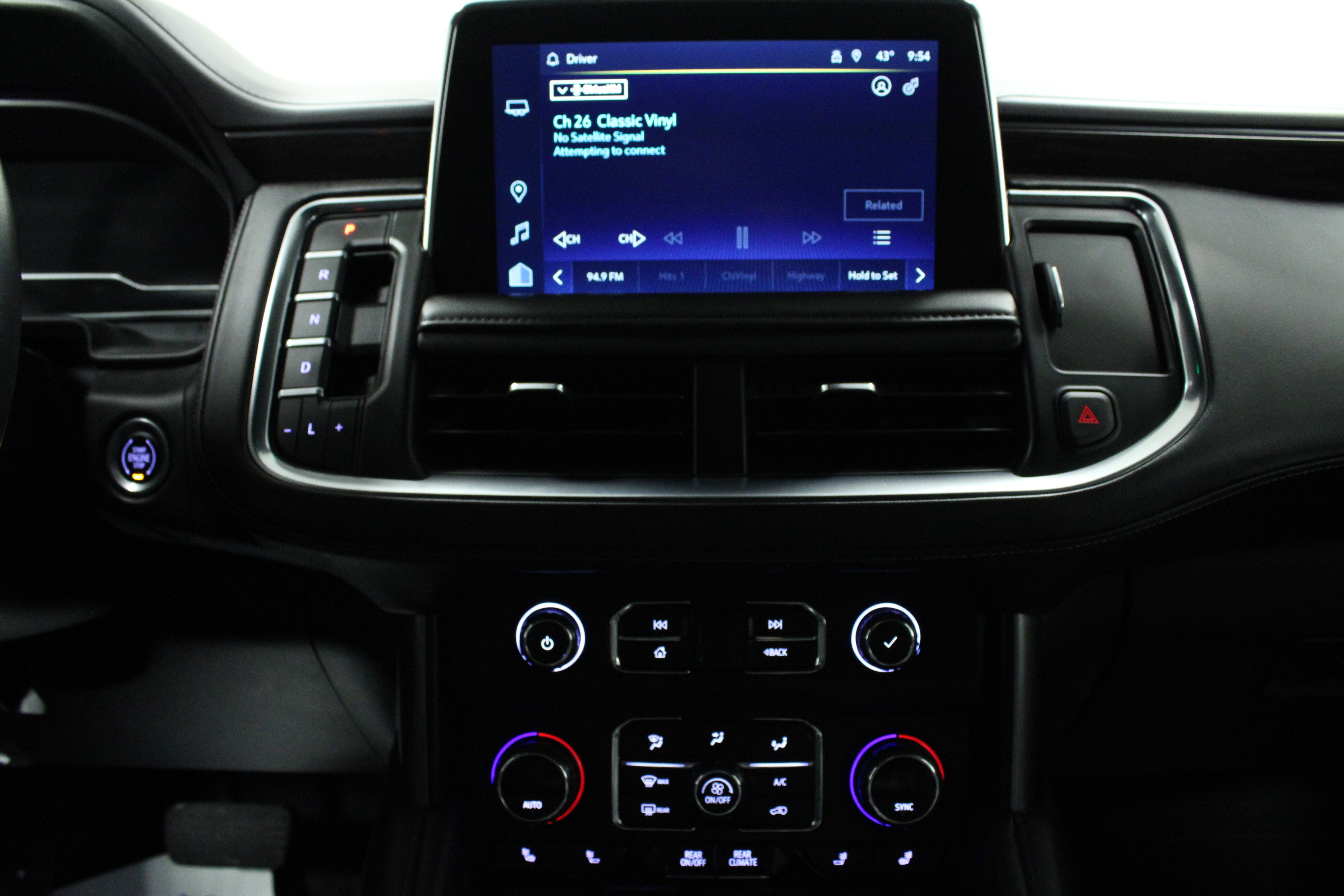 Used 2023 Chevrolet Suburban Z71 image 23