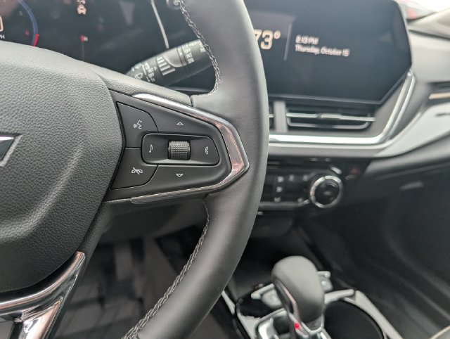 New 2026 Chevrolet Trax ACTIV w/ Sunroof Package FWD image 13