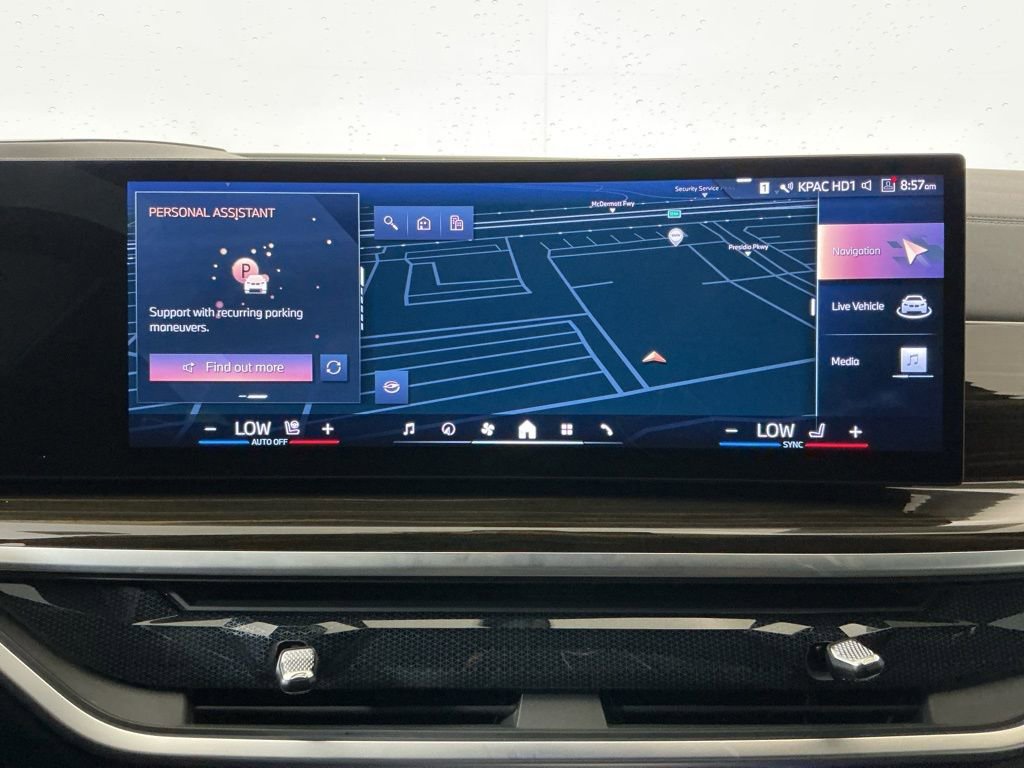 Certified 2024 BMW X5 xDrive40i w/ M Sport Package AWD/4WD image 11