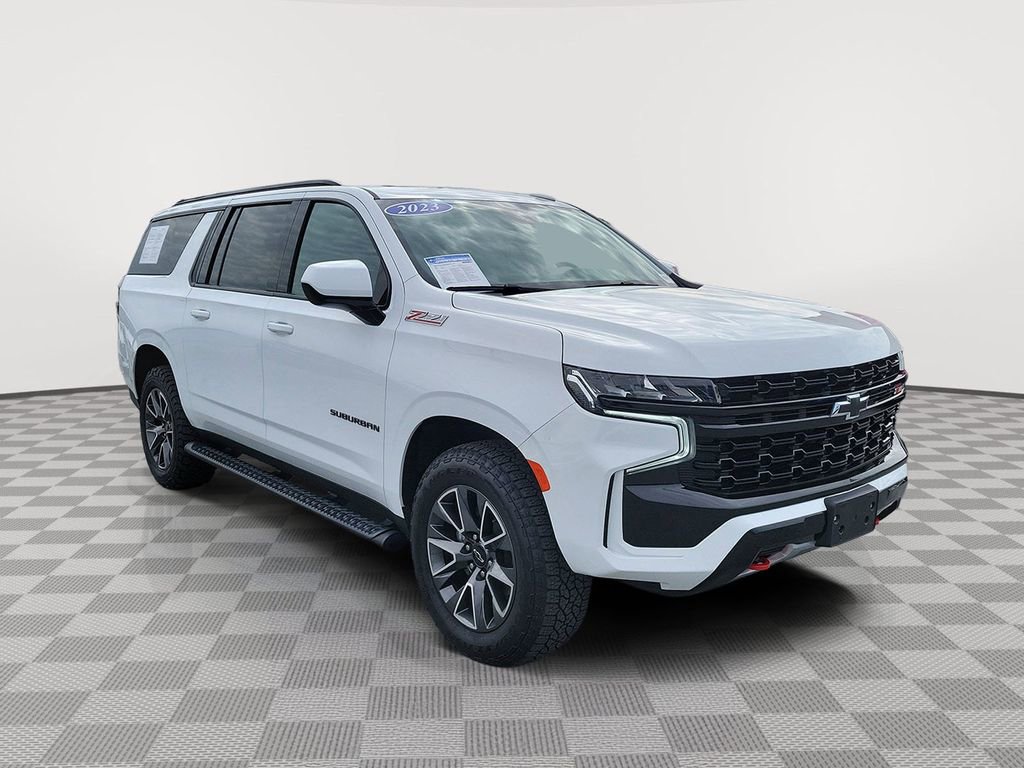 Used 2023 Chevrolet Suburban Z71 image 2