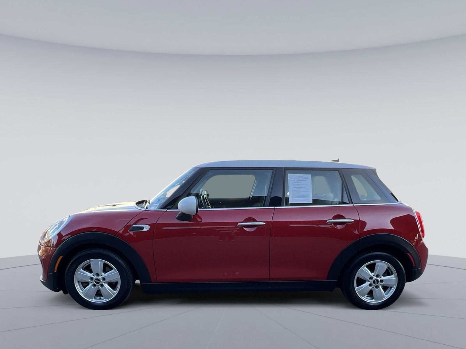 Used 2015 MINI Cooper 4-Door Hardtop image 2