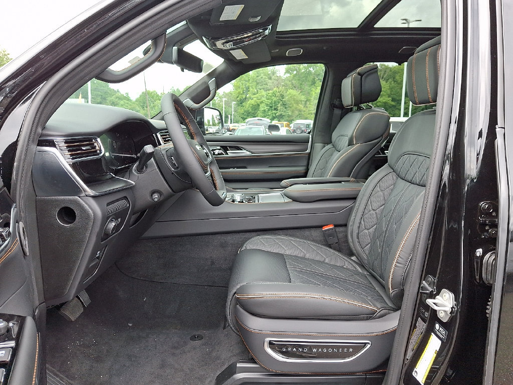 New 2026 Jeep Grand Wagoneer Summit AWD/4WD image 10