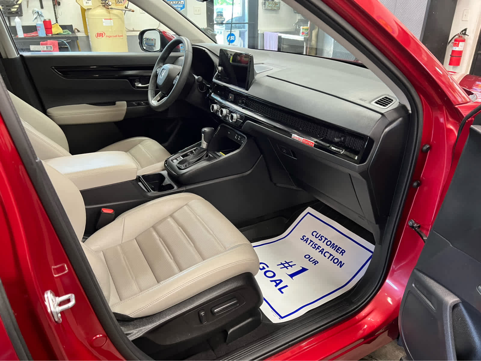 Used 2024 Honda CR-V EX-L image 32