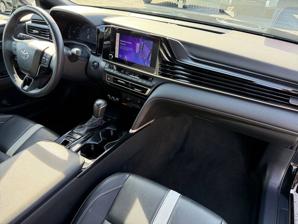 Certified 2025 Toyota Camry SE image 17