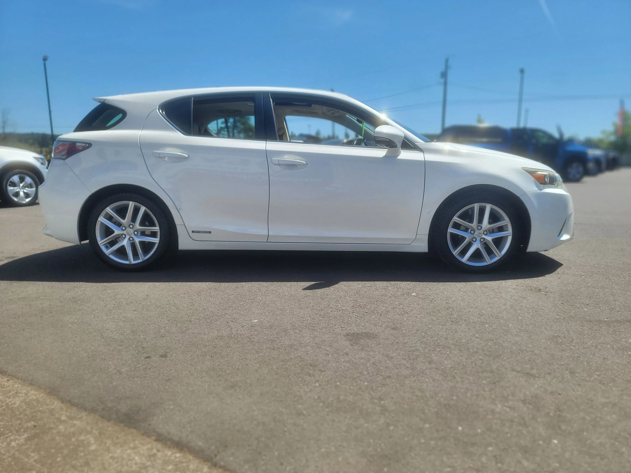 Used 2014 Lexus CT 200h FWD image 12