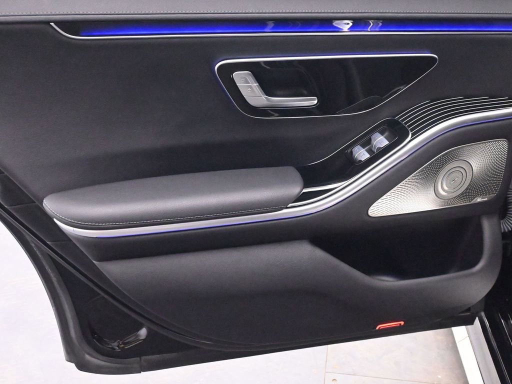 Used 2023 Mercedes-Benz S 500 4MATIC w/ AMG Line image 16