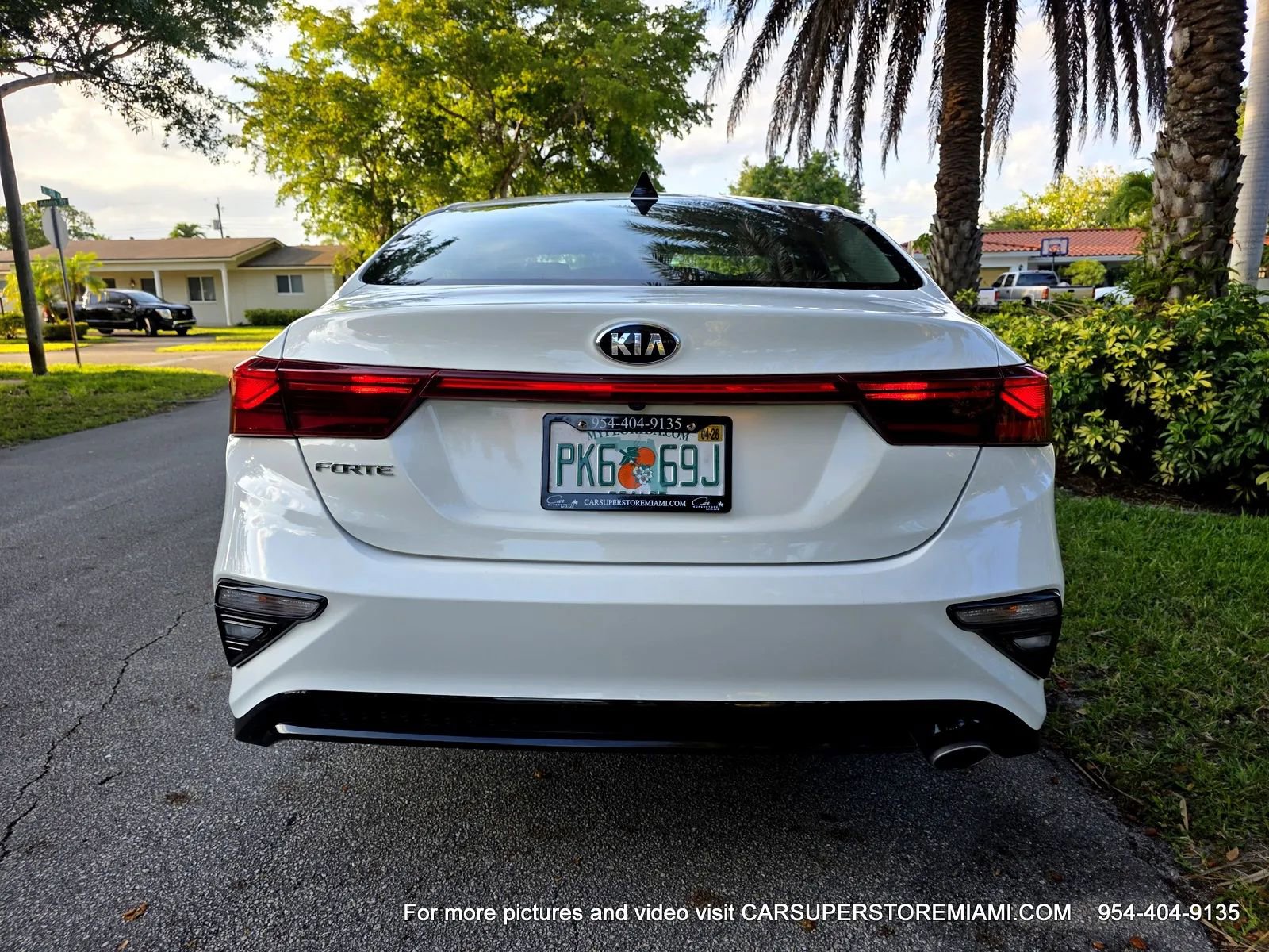Used 2020 Kia Forte LXS FWD image 11