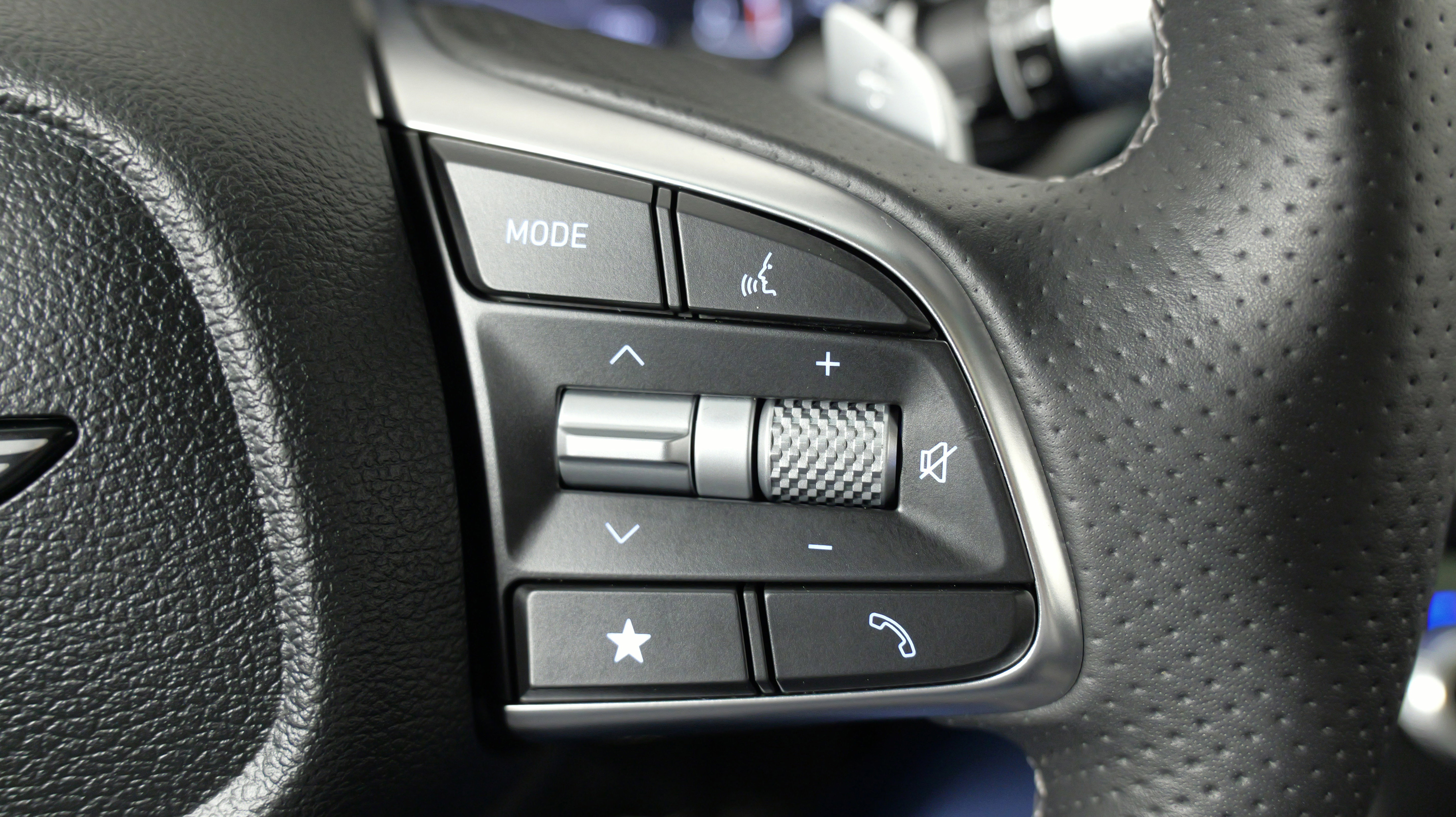 Used 2026 Genesis G70 2.5T Prestige image 42