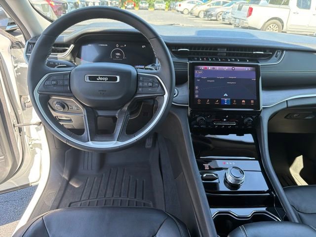 Used 2023 Jeep Grand Cherokee Limited AWD/4WD image 21
